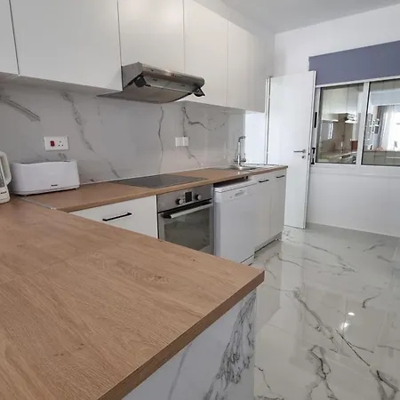 Nerina Luxury 01