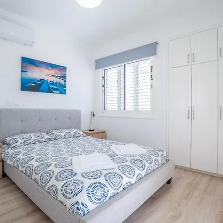 Дом отдыха Nerina Luxury 01 Пафос